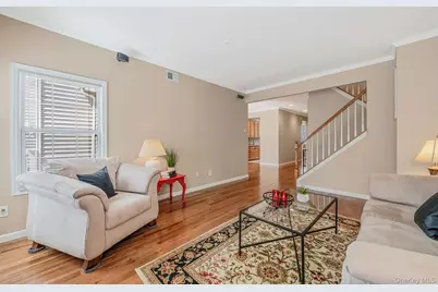 23 Cranberry Circle, Medford, NY 11763 - Photo 6