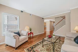 23 Cranberry Cir, Medford, NY 11763 - Photo 6