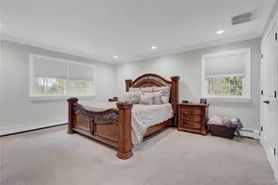 34 Hemingway Dr, Dix Hills, NY 11746 - Photo 30