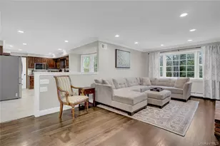 34 Hemingway Dr, Dix Hills, NY 11746 - Photo 12