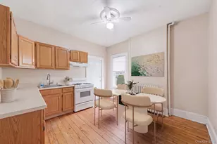 22 Overlook Pl, Newburgh, NY 12550 - Photo 6