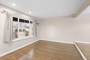 1091 Gardiner Dr, Bay Shore, NY 11706 - Photo 4