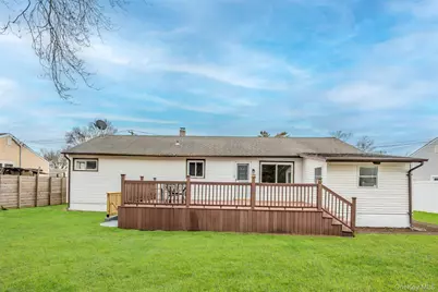 1091 Gardiner Drive, Bay Shore, NY 11706 - Photo 26