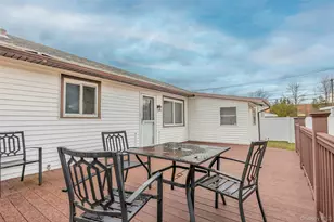 1091 Gardiner Dr, Bay Shore, NY 11706 - Photo 30