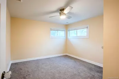 1091 Gardiner Drive, Bay Shore, NY 11706 - Photo 22