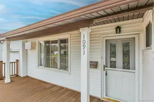 1091 Gardiner Dr, Bay Shore, NY 11706 - Photo 2