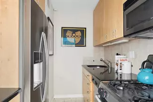 130 E 18th St, New York, NY 10003 - Photo 6