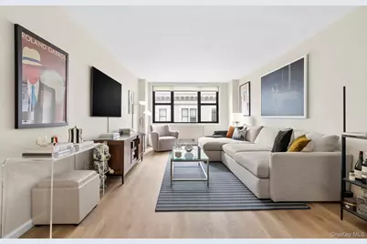 130 E 18th Street #10V, New York, NY 10003 - Photo 2