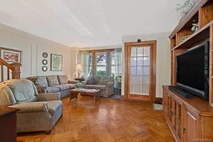 65-41 77th Pl, Middle Village, NY 11379 - Photo 8