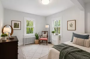 145 Saxon Woods Rd, White Plains, NY 10605 - Photo 10