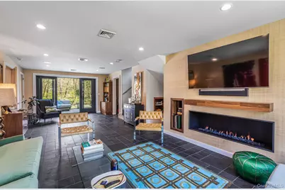 68 Brookside Drive, Manhasset, NY 11030 - Photo 10