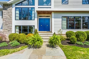 68 Brookside Dr, Manhasset, NY 11030 - Photo 2