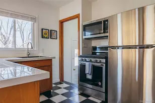 32 Ten Broeck Ave, Hudson, NY 12534 - Photo 12
