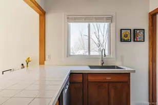 32 Ten Broeck Ave, Hudson, NY 12534 - Photo 14