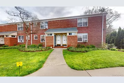 33 Edwards #1 B, Roslyn Heights, NY 11577 - Photo 1