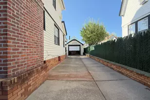 209-44 110th Ave, Queens Village, NY 11429 - Photo 32