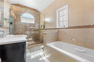3-35 Cresthaven Ln, Whitestone, NY 11357 - Photo 16