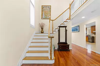 335 Cresthaven Lane, Whitestone, NY 11357 - Photo 10