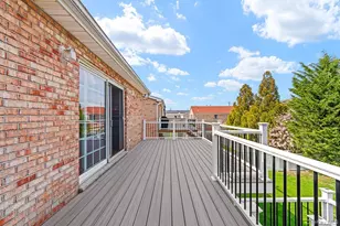 3-35 Cresthaven Ln, Whitestone, NY 11357 - Photo 4