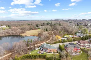 98 Swan Ct, East Hills, NY 11576 - Photo 16