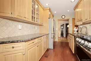 126 E Lewis Ave, Pearl River, NY 10965 - Photo 16