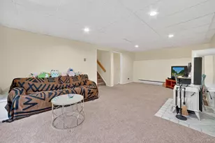 300 Chestnut Ct, Yorktown Heights, NY 10598 - Photo 22