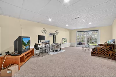 300 Chestnut Court, Yorktown Heights, NY 10598 - Photo 24