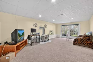 300 Chestnut Ct, Yorktown Heights, NY 10598 - Photo 24