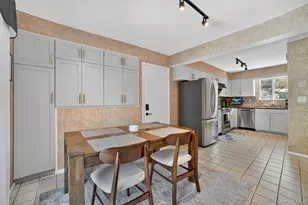 300 Chestnut Ct, Yorktown Heights, NY 10598 - Photo 10