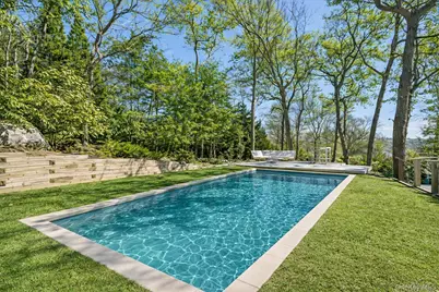 33 Peters Path, East Hampton, NY 11937 - Photo 16