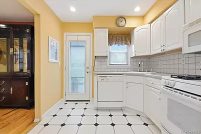 1810 Front Street #29, East Meadow, NY 11554 - Photo 16