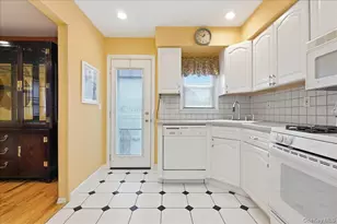 1810 Front St, East Meadow, NY 11554 - Photo 16