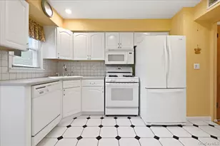 1810 Front St, East Meadow, NY 11554 - Photo 14