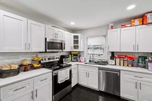 374 Miller Ave, Freeport, NY 11520 - Photo 18