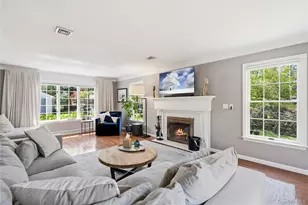 8 Dogwood Rd, Stony Brook, NY 11790 - Photo 6