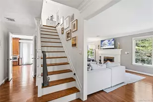 8 Dogwood Rd, Stony Brook, NY 11790 - Photo 4