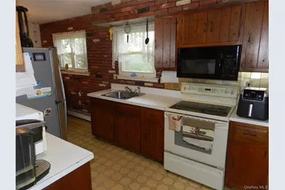 63 Monroe Avenue, Massapequa, NY 11758 - Photo 4
