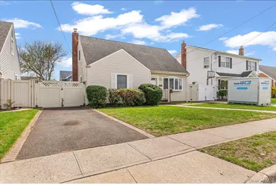 51 Audrey Avenue, Plainview, NY 11803 - Photo 2