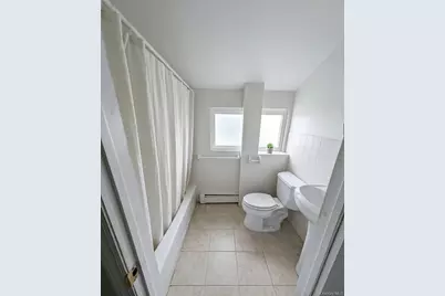 15 Falcon Lane, Levittown, NY 11756 - Photo 22