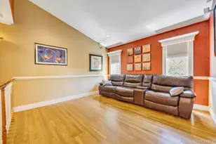 12 Kristin Ln, Hauppauge, NY 11788 - Photo 32