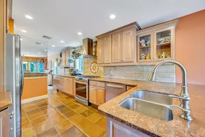12 Kristin Lane, Hauppauge, NY 11788 - Photo 16