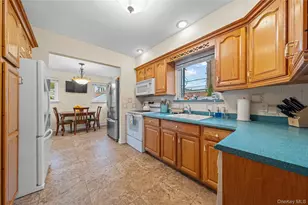 82-10 215th St, Hollis, NY 11427 - Photo 8
