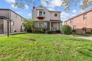 82-10 215th St, Hollis, NY 11427 - Photo 2