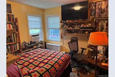 160 Albermarle Avenue, Valley Stream, NY 11580 - Photo 12