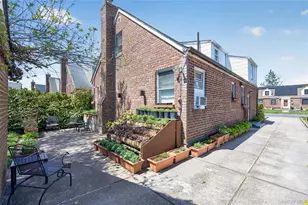 160 Albermarle Ave, Valley Stream, NY 11580 - Photo 20