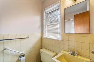25-08 148th St, Flushing, NY 11354 - Photo 12