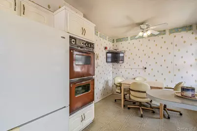 25-08 148th Street, Flushing, NY 11354 - Photo 6