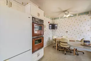 25-08 148th St, Flushing, NY 11354 - Photo 6