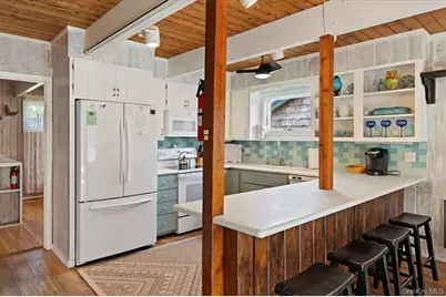 17 Bungalow Walk, Ocean Beach, NY 11770 - Photo 18