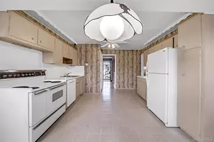 25 Lakeshore Blvd, Massapequa, NY 11758 - Photo 10